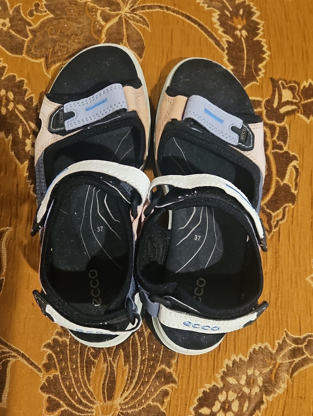 Never Worn Ecco Womens Black and Light Pink Velcro Sport Sandals